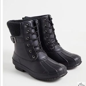 NWT TORRID SIZE 11 DUCK BOOTS